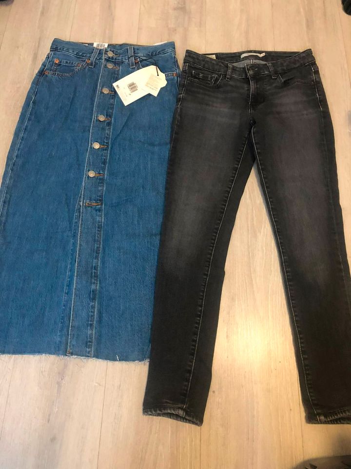 Neu original Levis Gr. XS-S Paket in Gießen