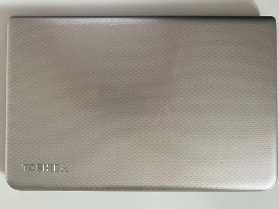 Toshiba Satellite L70-B-150 in Weinheim