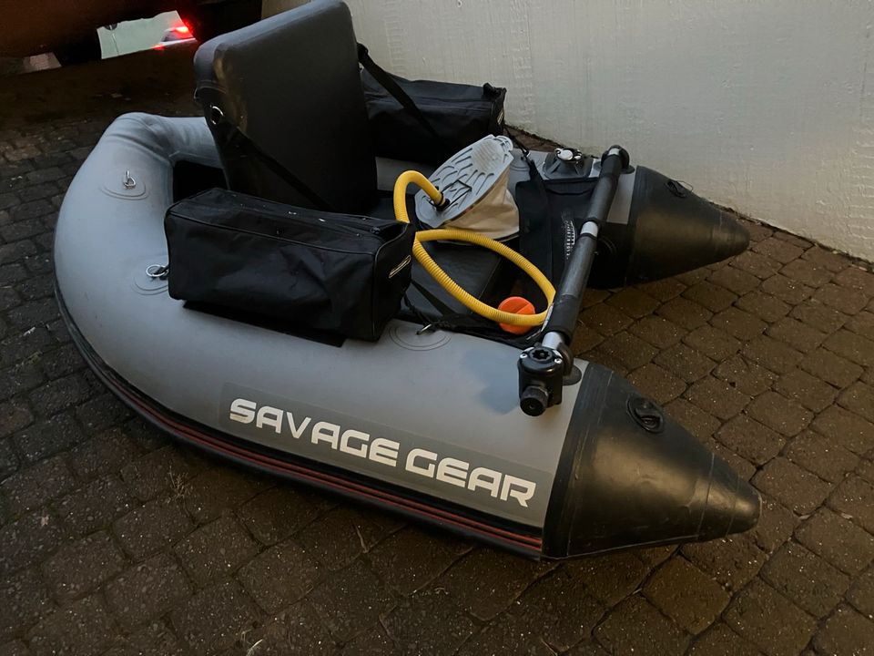 Savage Gear High rider belly boat boot inkl. Polaris Flossen in Köln