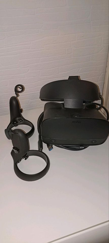 Oculus Rift S VR Brille + Controller in Bietigheim-Bissingen