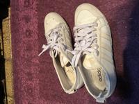 Adidas Schuhe honey low in weiss Größe 39 Berlin - Spandau Vorschau