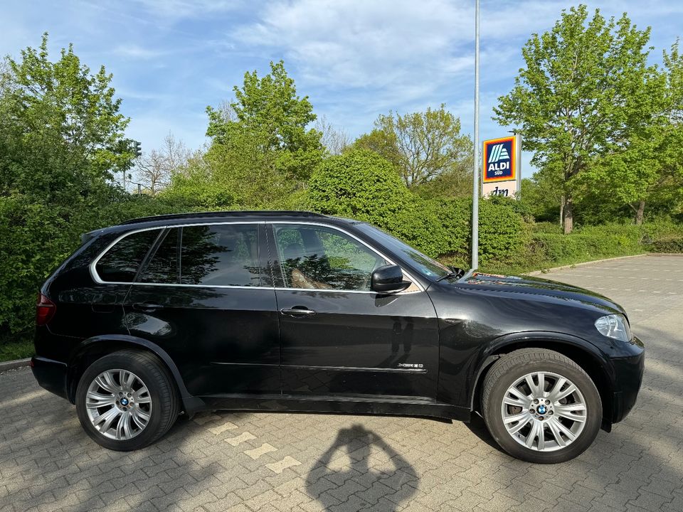 BMW X5 xDrive 30d in Burgau