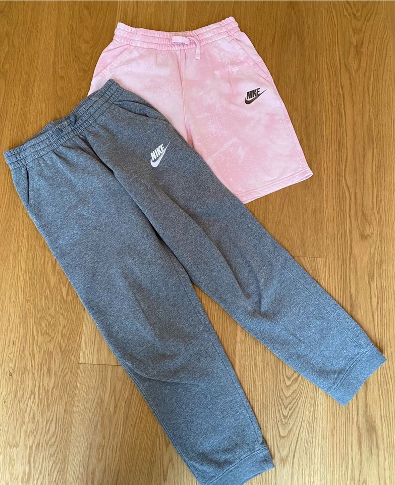 Nike Shorts und Jogginghose Gr 164 (XL) ❤️ in Ratingen