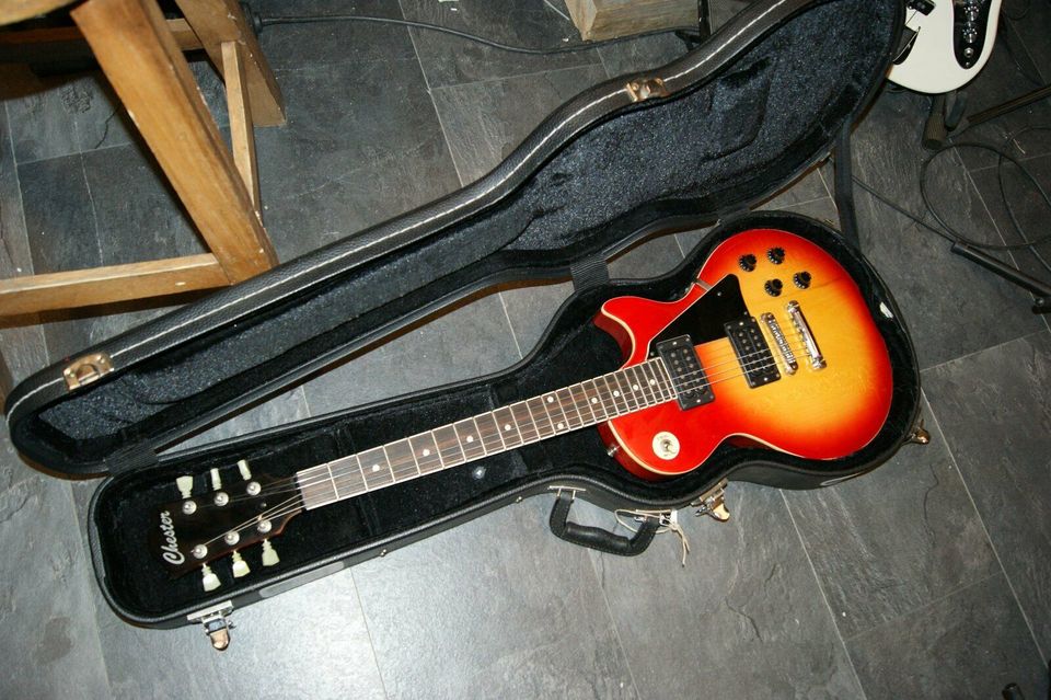 SPECIAL-DEAL: VINTAGE CHESTER LES PAUL MINT + CASE in Berlin