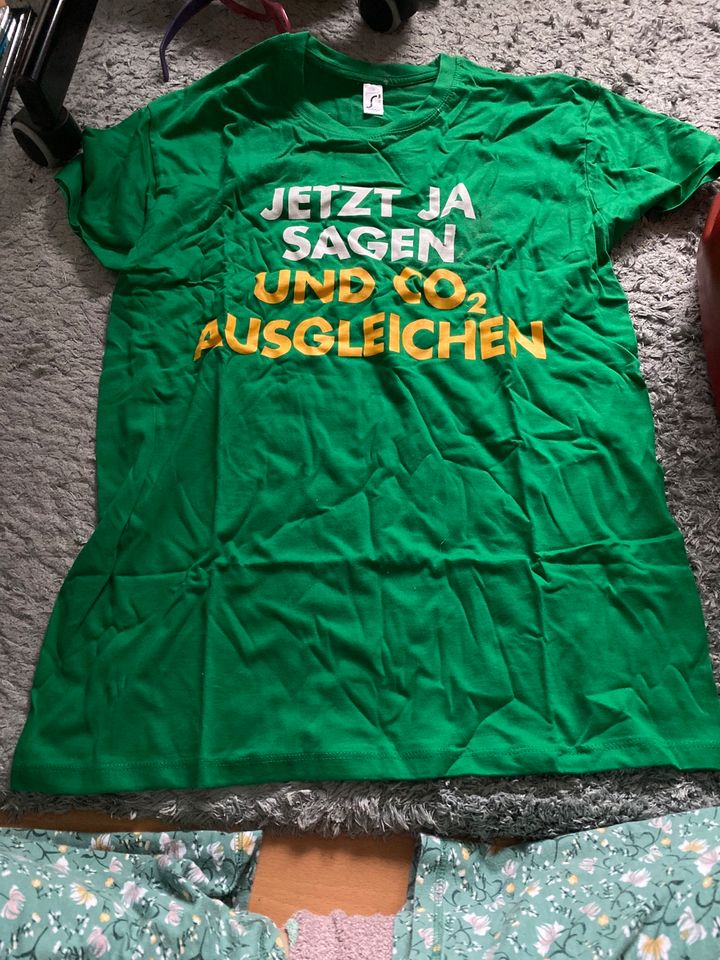Grünes CO2 T-Shirt in München