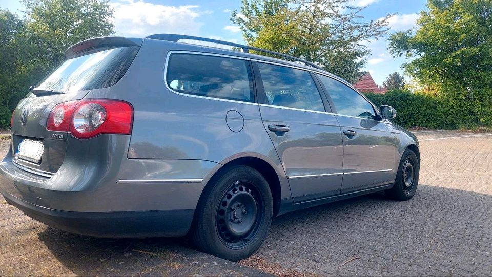 VW PASSAT B6 VARIANT 2.0 TDI in Bad Grund (Harz)