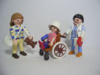 Playmobil Verletztes Kind im Rollstuhl mit Mutter und Ärztin Niedersachsen - Eggermühlen Vorschau