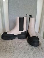 H&M Chunky Plateau Boots Chelsea Stiefel 38 - NEU Hessen - Kassel Vorschau