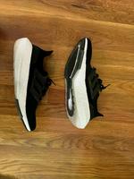 189€ Adidas Ultraboost Laufschuhe Sportschuhe Schuhe 41 41.5 München - Ramersdorf-Perlach Vorschau