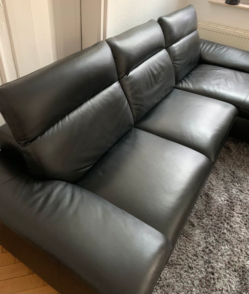 Leder Couch | Sofa (verstellbar) in Erfurt