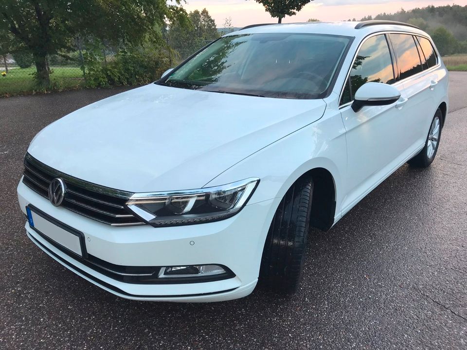 VW Passat 2.0TDI 150PS B8 Variant Kombi LED ACC AHK weiß Facelift in Rieneck