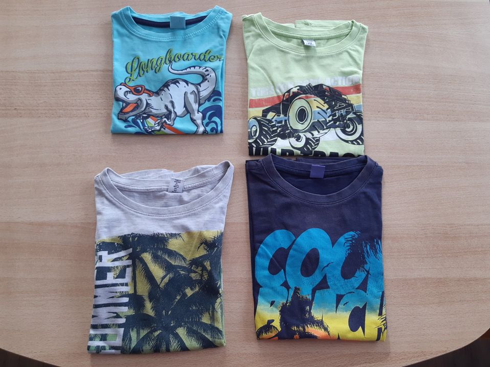 4 T-Shirts Gr. 122/128 in Jockgrim