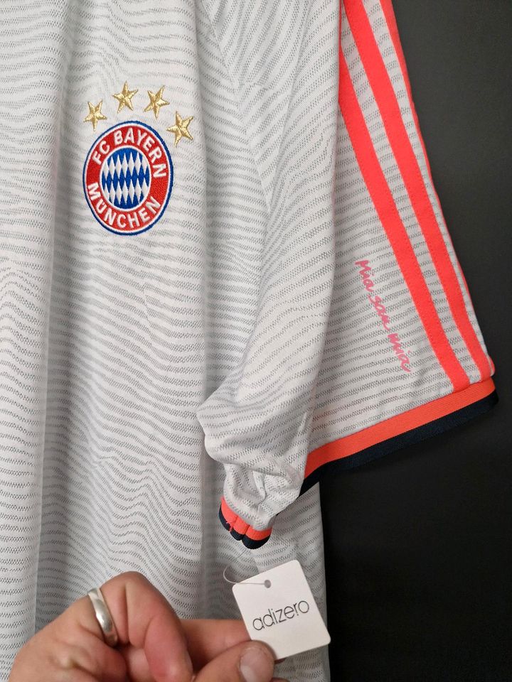 FC Bayern München Trikot NEU! 2XL 2015 UCL ORIGINAL in Bad Rappenau