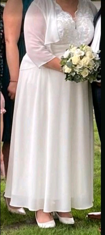 Still - Brautkleid Standesamt Hochzeitskleid für stillende Mütter in Reckenfeld