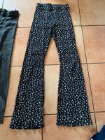 Boot cut Hose/ leggings schwarz Blume gr 146/152 C&A Mädchen Thüringen - Rudolstadt Vorschau