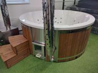 Hottub Badezuber 225 cm Zuber mit ACRLYWANNE WEISS Zuber Nordrhein-Westfalen - Sonsbeck Vorschau