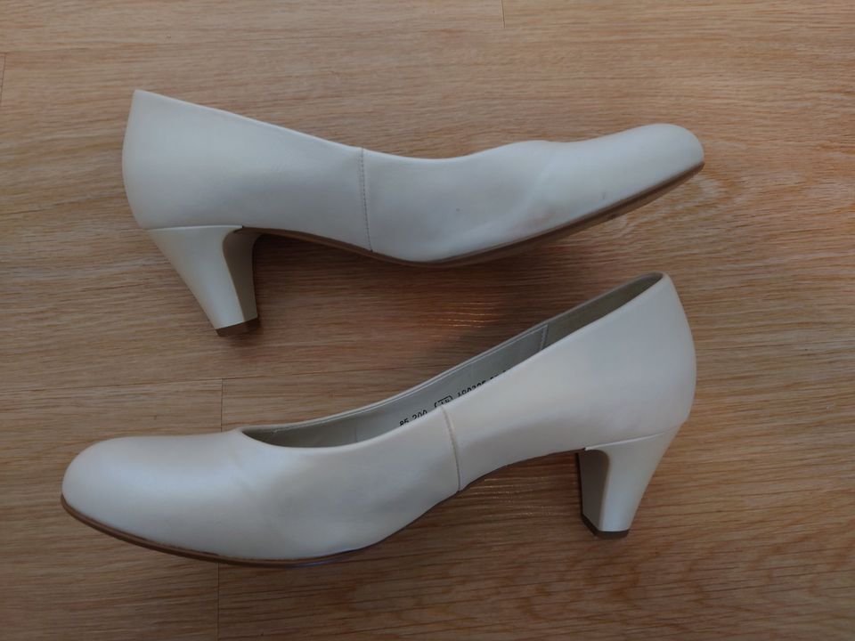 Gabor - Pumps high heel - creme weiß, Gr. 37,5 / 4 1/2, wie neu in Emmendingen