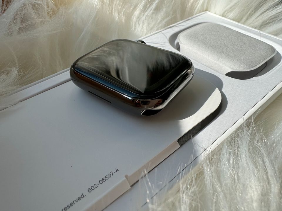 Apple Watch Serie 9 45mm (Cellular+GPS) Edelstahl in Leipzig