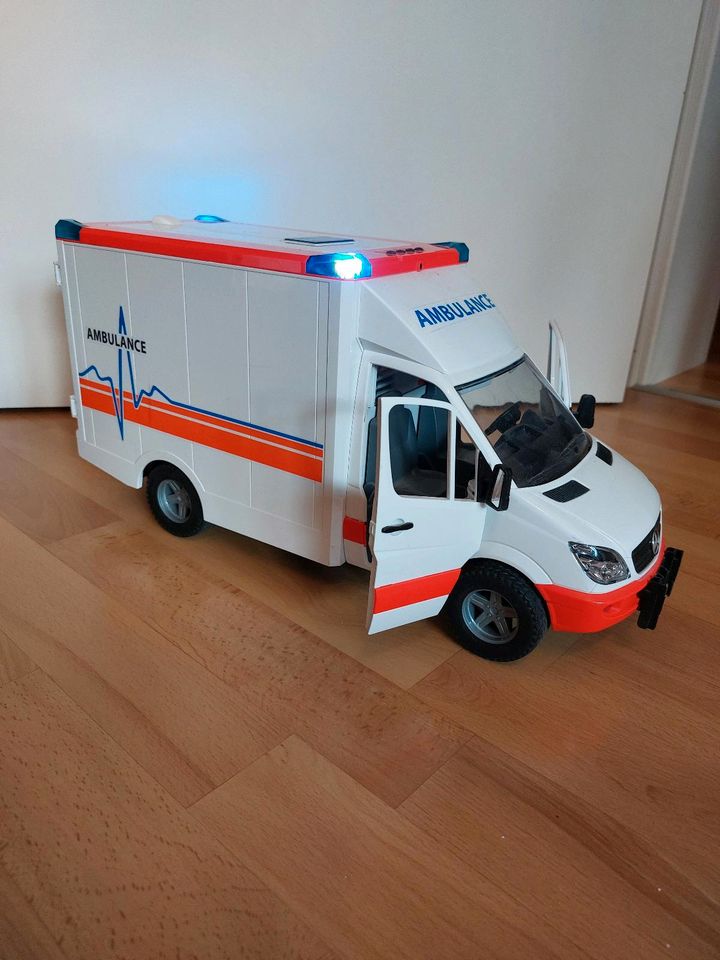 Bruder Ambulanz KEIN VERSAND in Waldmohr