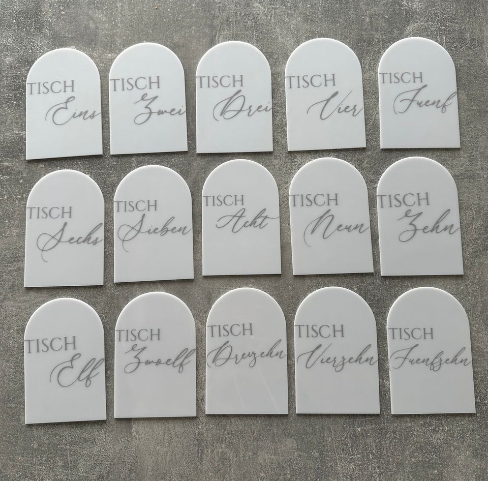 LEIHEN | Tischnummern Acryl weiß grau | Hochzeit in Kappelrodeck