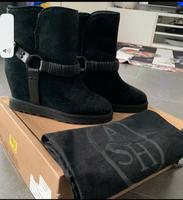 Ash Winterstiefel Boots mit Keilabsatz Gr. 39 Brandenburg - Teltow Vorschau