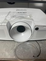 Acer x137WH beamer projector Mit gratis 100 zoll leinwand Hessen - Bad Vilbel Vorschau