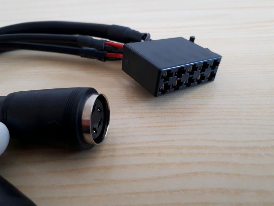 Autoradio Audio Adapterkabel 10fach ISO auf 2x Cinch und 2x 4pol in Hildesheim