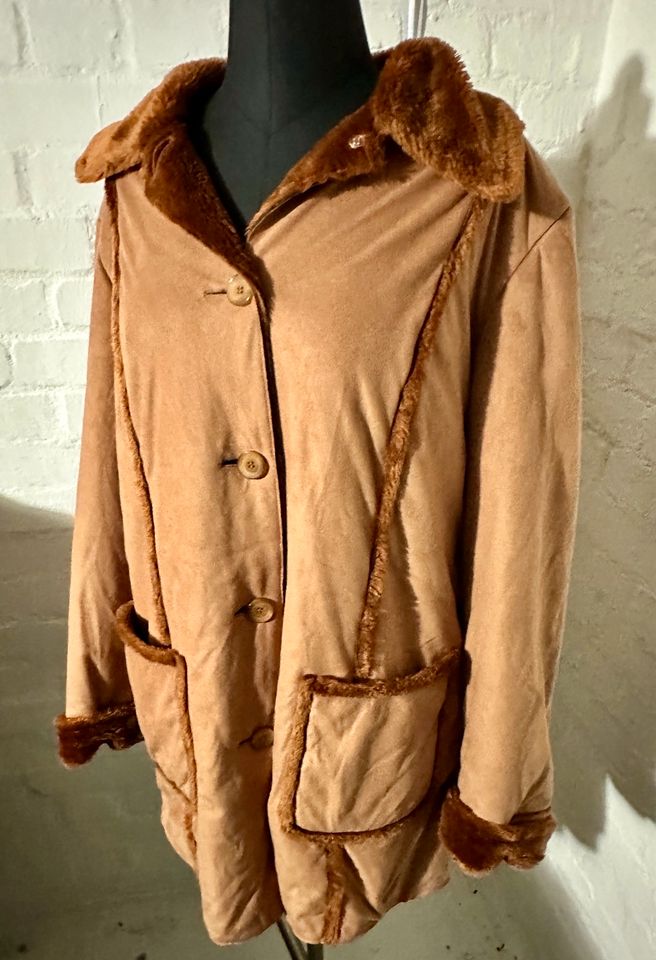 Weiche DAMENJACKE Nicola Boss Velour COGNAC  Gr. 44 ( XXL) in Hamburg