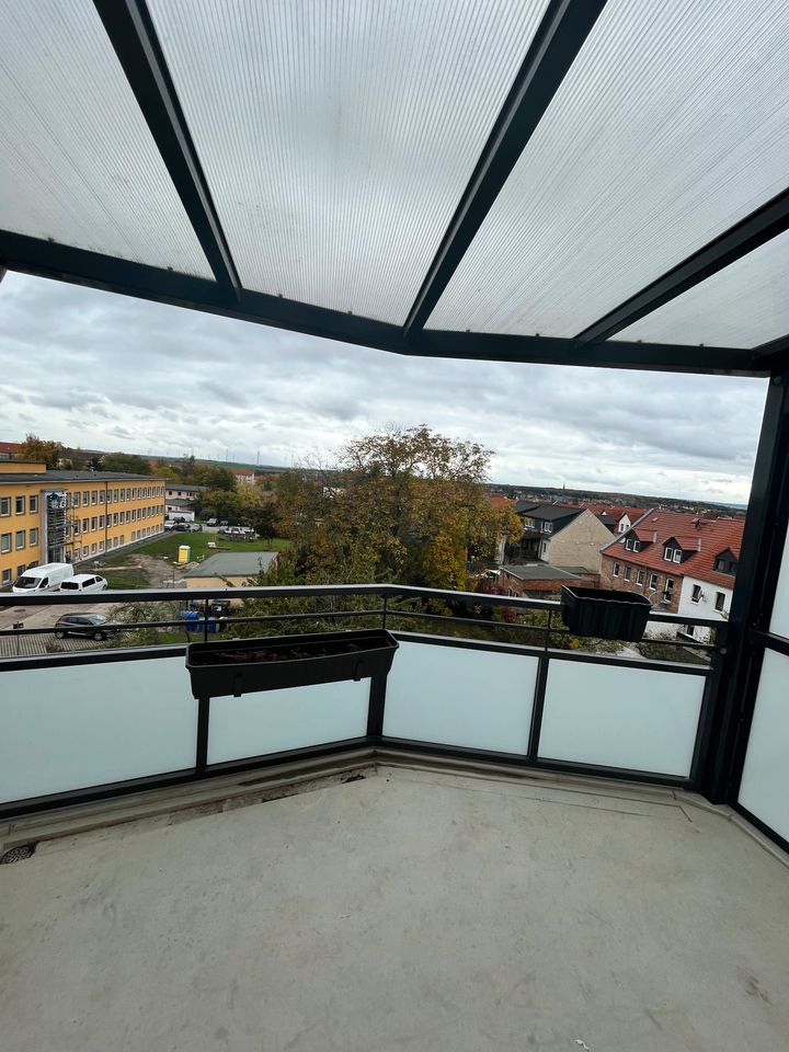 Schnell Nachmieter gesucht / drei Zimmer/ Balkon mit Blick ASL in Aschersleben