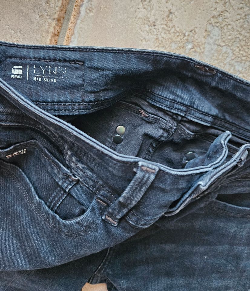 Jeans lang dunkelblau Gr. 27/30 RAW G-STAR - neuwertig in Nünchritz