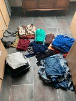 Kleiderpaket / Shirts / Tops / Pullover Saarland - Heusweiler Vorschau