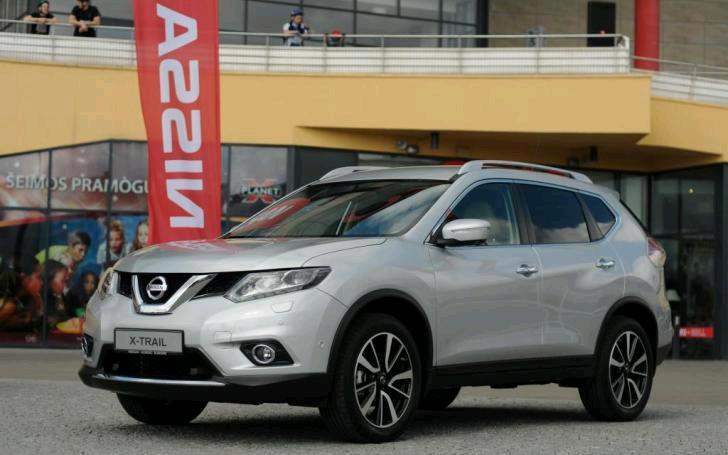 Abbildung des Autos SUCHE Nissan mit MOTORSC…