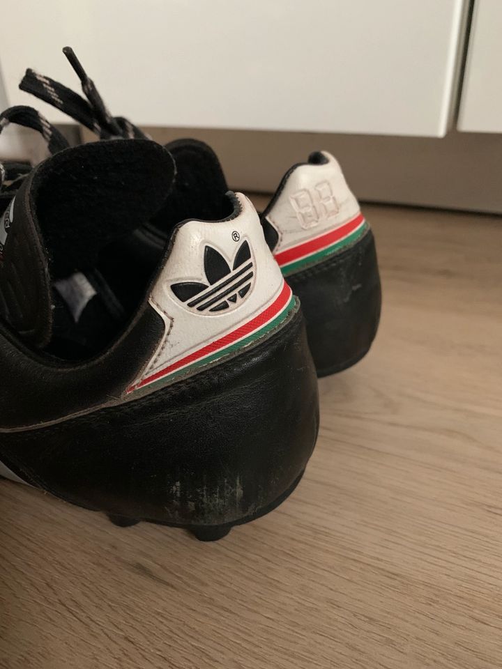 Vintage Adidas Etrusco Capitano Fußballschuhe 1990 WM Italien in Lampertheim