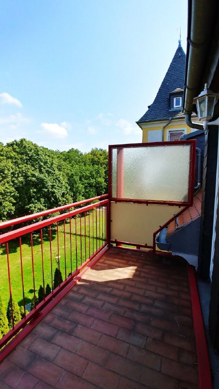 Top Lage, Hochwertige Möblierung, Balkon und Parkett in Radebeul