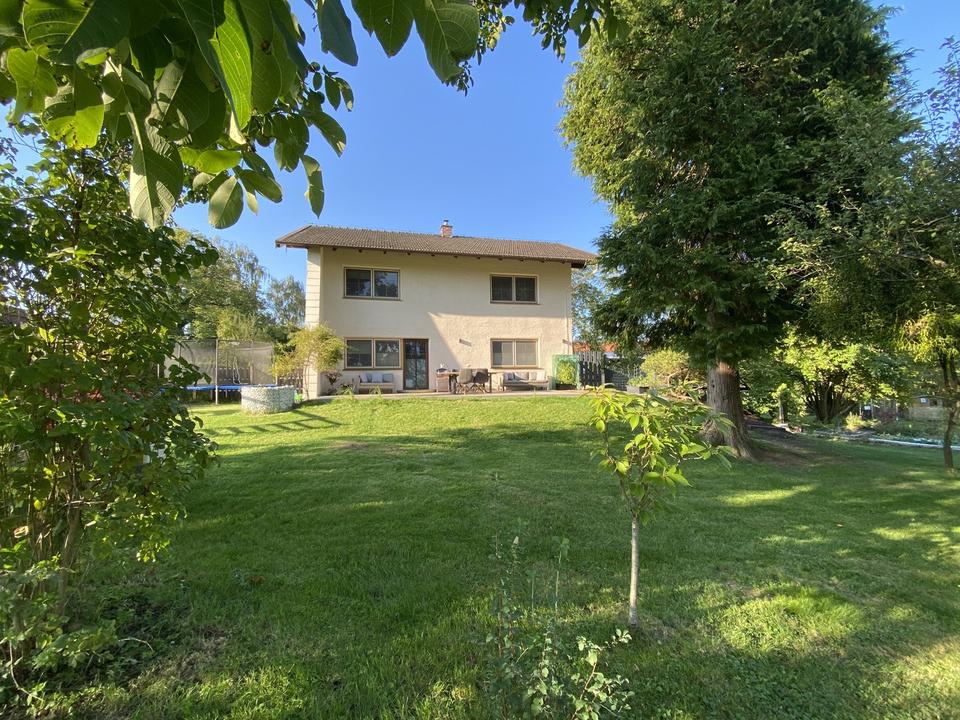 Traumhaftes Landhaus mit Gartenparadies auf 4.367 m² in Trostberg