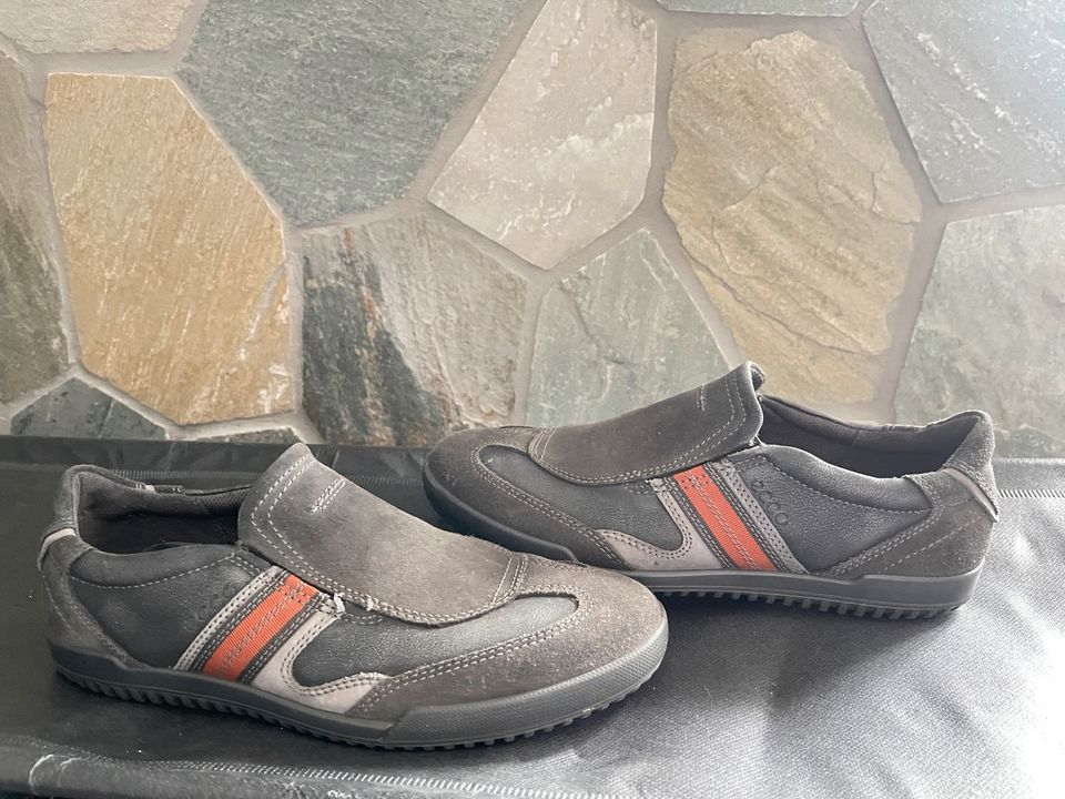 Ecco Schuhe Sneaker Gr. 42 echt Leder in Bergisch Gladbach