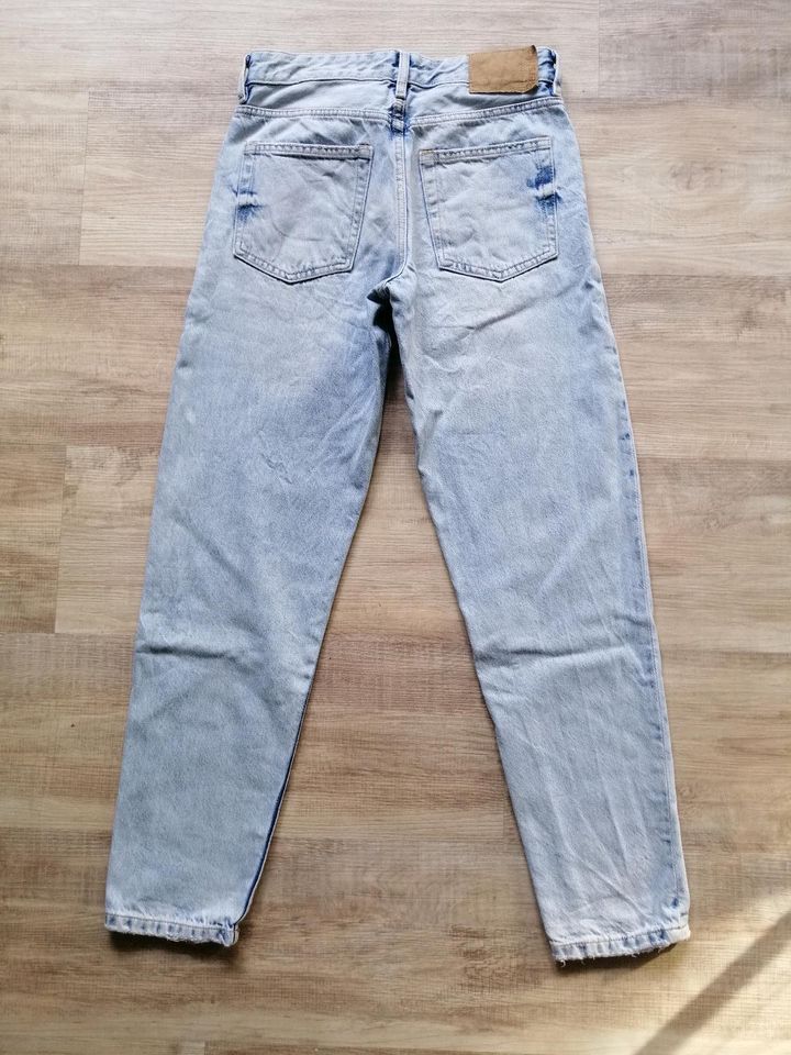 Bershka Jeans Gr. 34 in Lemgo