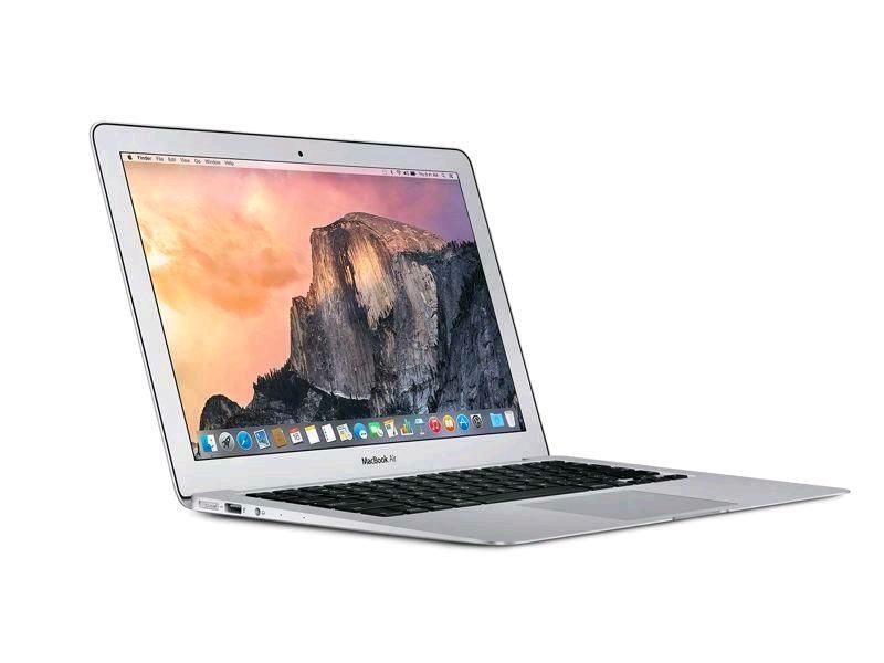 Apple MacBook Air 11" 128GB in Pforzheim