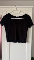 Pull & Bear T-Shirt cropped V Ausschnitt schwarz Gr. M NEU Nordrhein-Westfalen - Verl Vorschau