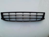 Opel Corsa D Gitter Grill Mitte für Stoßstange vorne Nordrhein-Westfalen - Wermelskirchen Vorschau