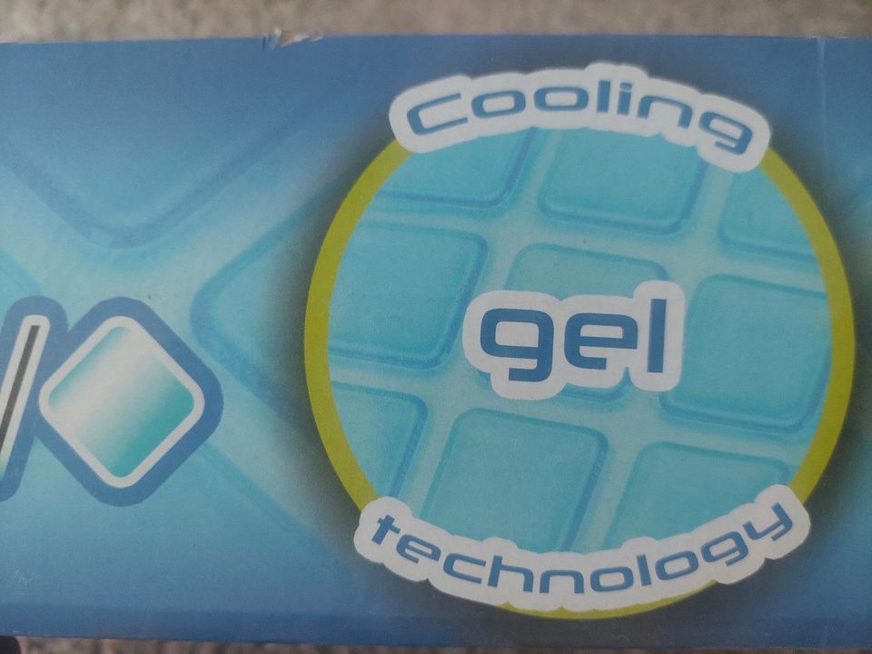 Kopfkissen mit Memory Schaum und Cooling technology *neu* in München