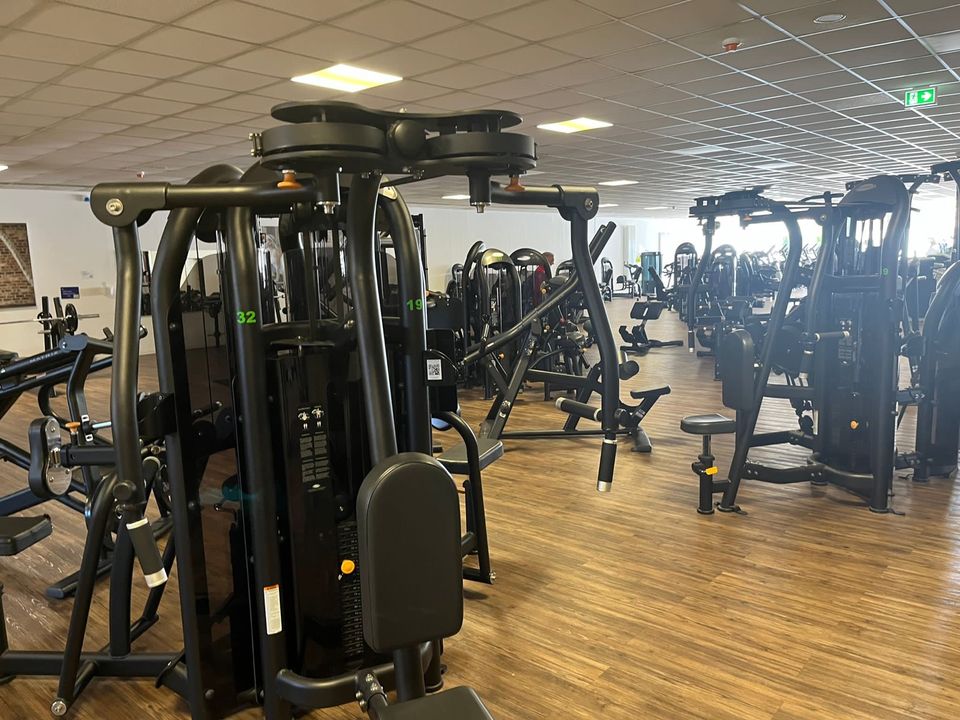 1 a fit Fitnessstudio Fitnesspark Sportpark Training neu Calden in Calden