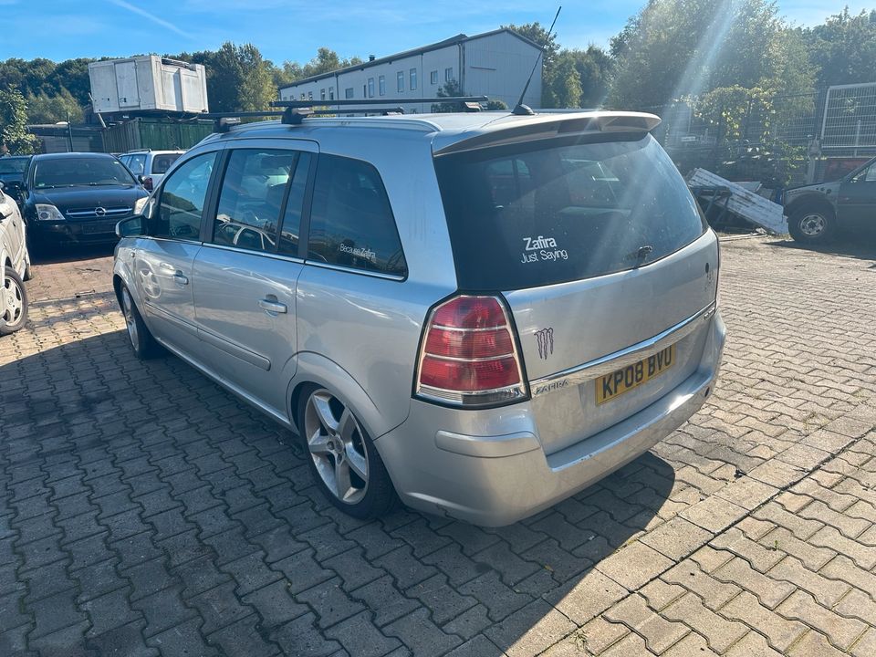 Schlachtfest Opel Zafira B Stoßstange Haube Kotflügel 7 Sitze kla in Bochum