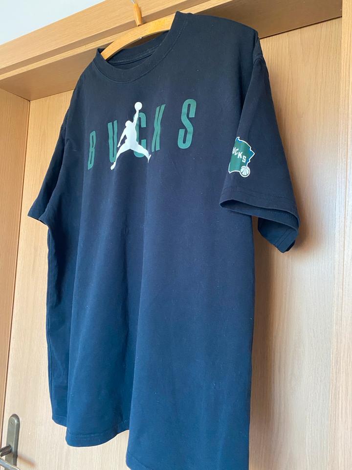 Nike Jordan T-Shirt Herren Größe L Sehr guter Zustand in Heideland