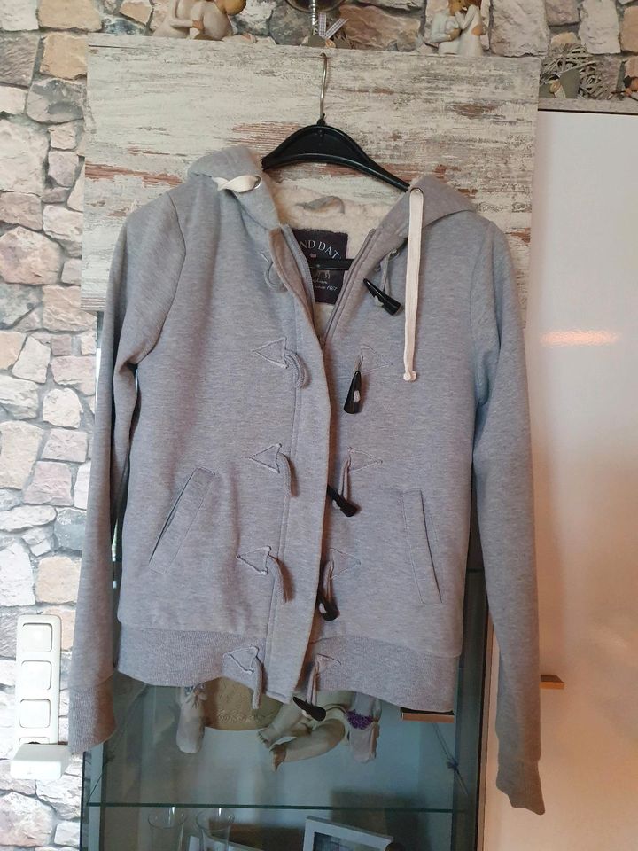 Damen Jacke Gr M in Wilhelmsthal