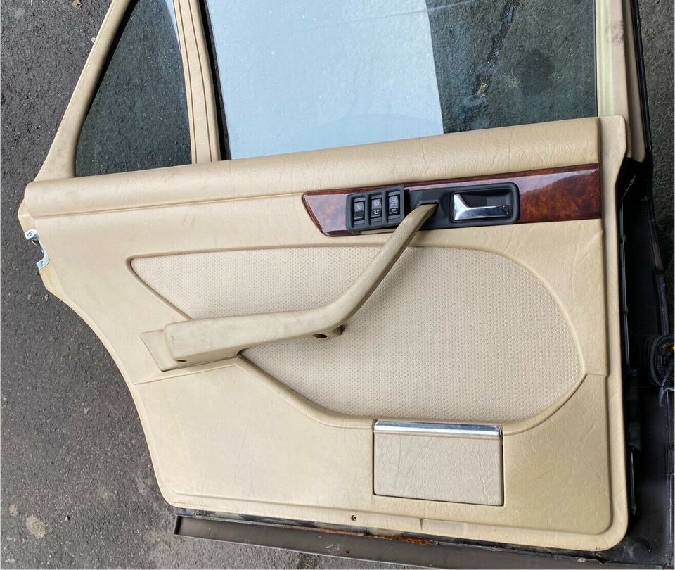 Mercedes W126 SEL Limousine Lang 4x Türpappen 2.Serie beige leder in Hanau