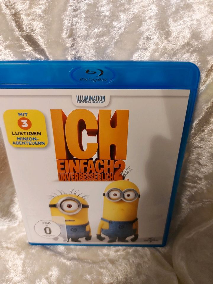 Ich einfach unverbesserlich 1-3 Blu Ray und Plüsch Minion ca.36cm in Kiel