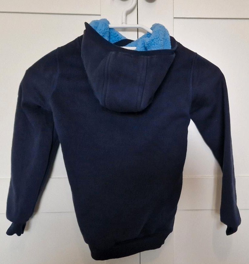 Jako-o Kapuzenpullover Eisbär blau Größe 116/122 in Neu-Isenburg