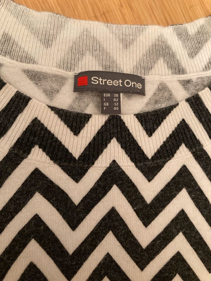 Damen Pullover Damenpullover schwarz weiß street one 38 in Ahaus