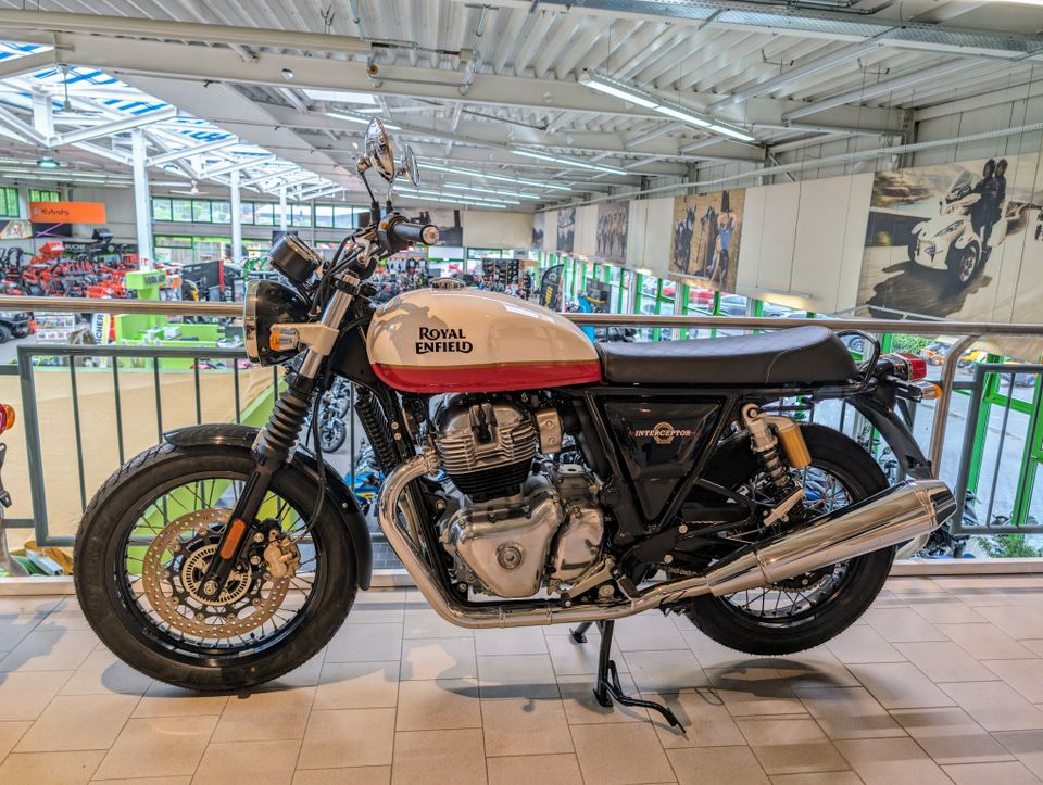 Royal Enfield Interceptor 650 Baker Express Euro 5 in Olpe